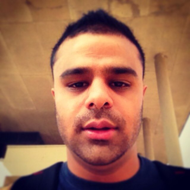 Fun guy, love chilling, always up for a challenge, friendly, umm well u know the rest!! Oh yea nd I'm amazing :D