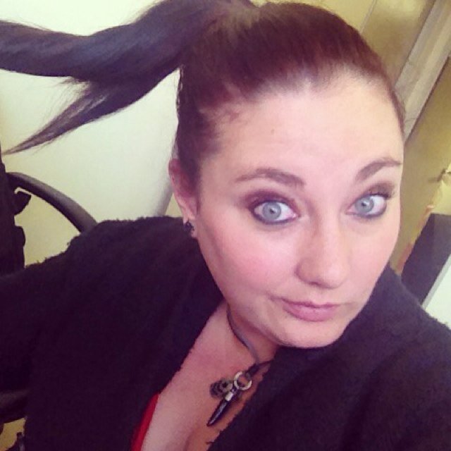 Hey! From South Africa, love going to gigs, meeting new people and making my life an adventure!!!