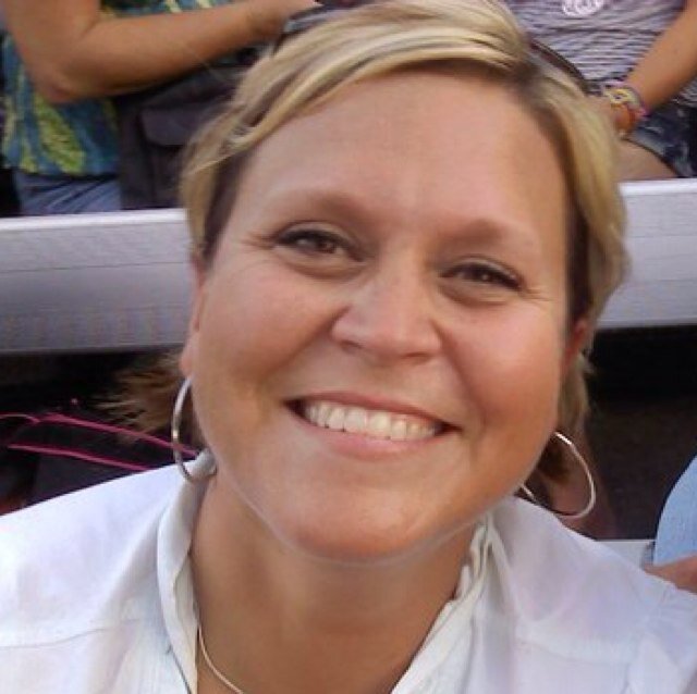 Mom, wife, wierd cat lady, cancer ass kicker, friend.