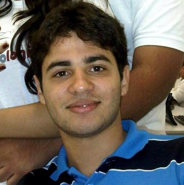 Potiguar, rafaelense, católico e acadêmico de Odontologia- UnP.