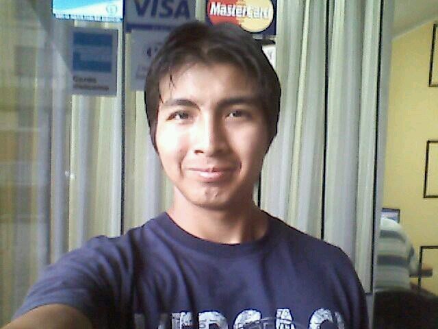 Soy una persona emprendedora, que busca luchar por sus sueños y ayudar a Miles de personas.