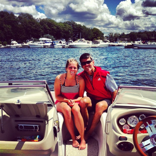 EmmaaTails's profile picture. 