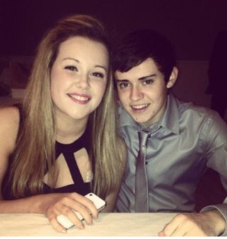 instagram- christinabarnettx