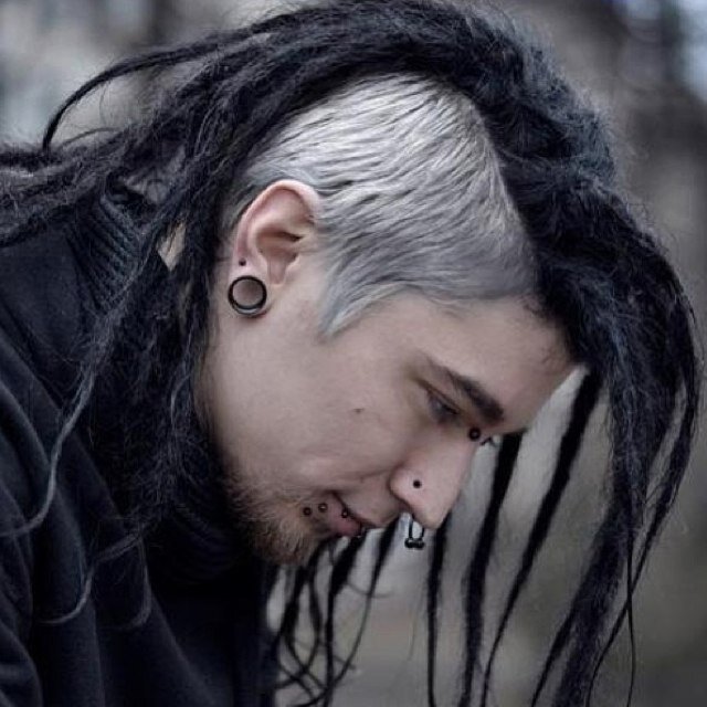 I hate everyone
Guitariste et chanteur -- #Cerberus