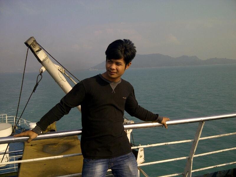 ZilaTampan's profile picture. Jadila diri sendiri ketimbang jadi orang lain