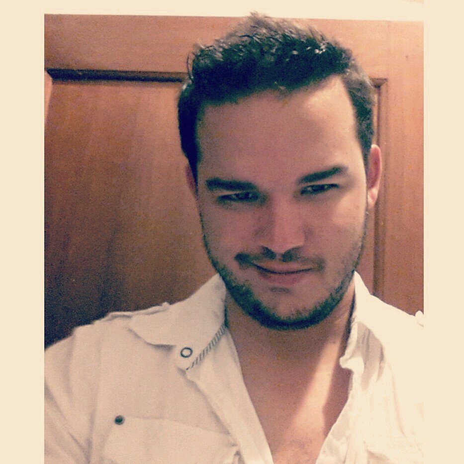 Soy quien soy.. Soy quien quiero y debo ser.. No lo que los demás quieran o creen que sea... Skype: antoniortizaj87