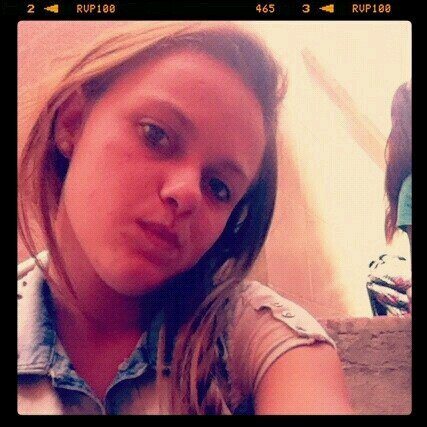 Y morirme contigo si me matas,y matarme contigo si te mueres,porque el amor cuando no muere mata porque amores que matan nunca mueren. 081211♥