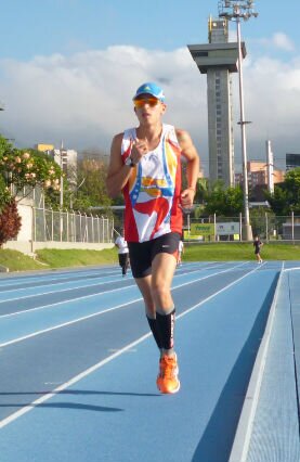 Atleta Profesional ,Estudiante entrenador de atletismo y  Fitness en @FISICO_SC