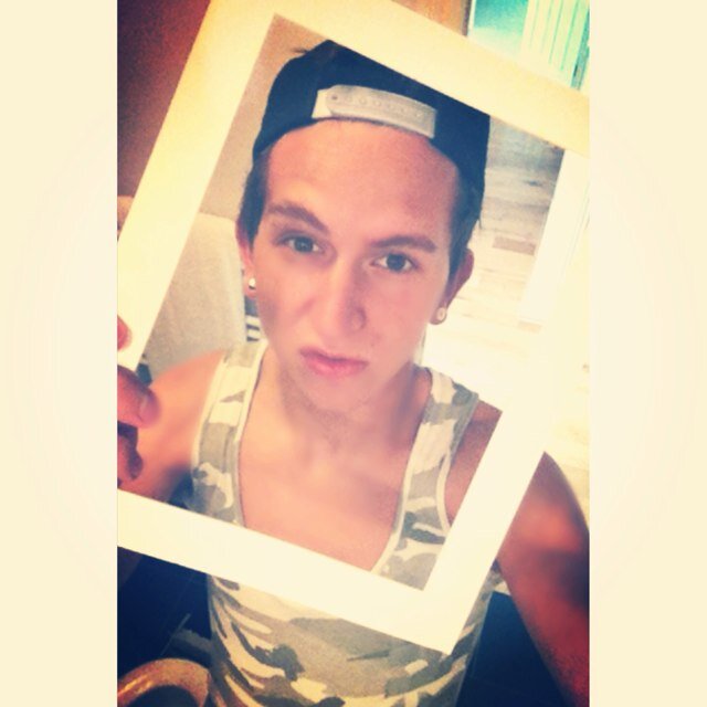 21YO hair stylist from somerset. BigBrother 2013&2014 stand in housemate.
