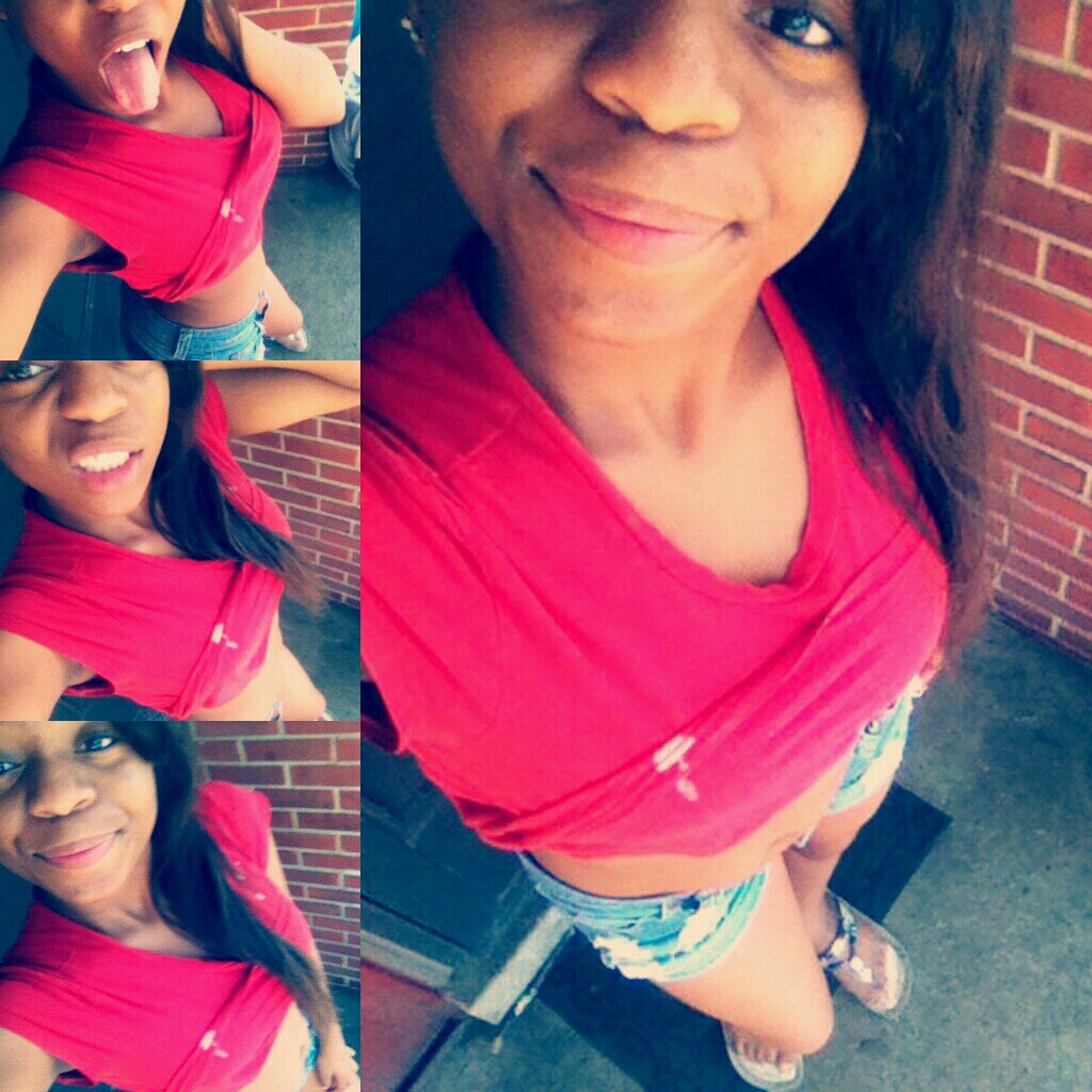 If Youu F.ckn Reading This Follow Me Turn That Bitch Bluee| : ) Do Me A Favor | #KikMe:MyGayyAss | FMOIG : yonnnababyy . x