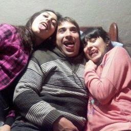 mi vieja crio un idiota de corazon lunatico !!
