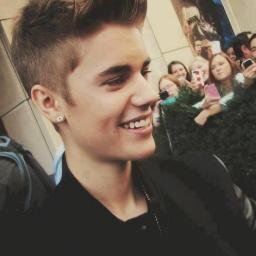 @justinbieber JUSTIN FOLLOWED ME