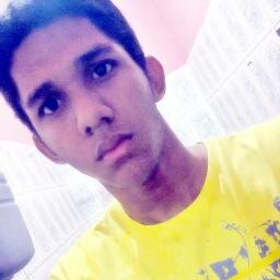 Sou Thiago Marinho Tenho 18 anos, Adiciona No Facebook