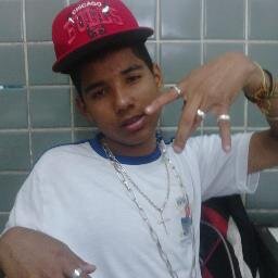 ''eu digo: legalize já!
aí que a chapa esquenta
eu canto DIG DIG DIG DIG Planet Hempa! ''