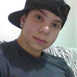O único homem que nunca comete erros é aquele que nunca faz coisa alguma. Não tenha medo de errar, pois você aprenderá a não cometer duas vezes o mesmo erro.