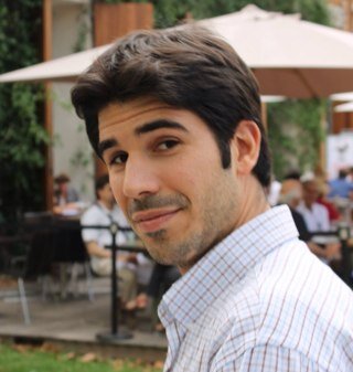 Fundador de feliciCat (Institut Català de la Felicitat). Comunicación, Docencia y Bienestar.