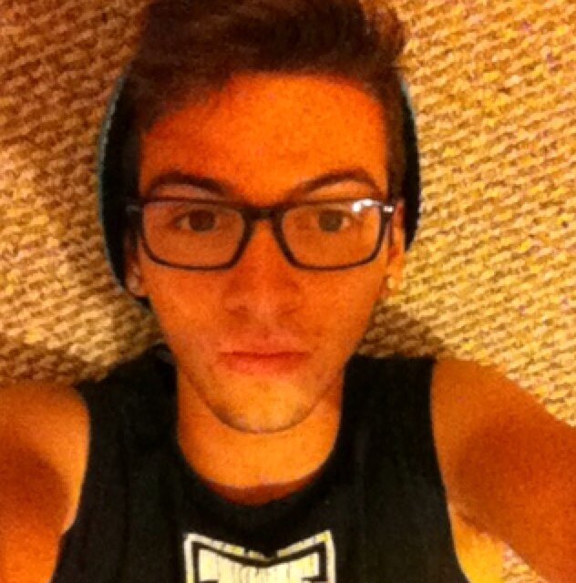 just keep smiling 
Snapchat:willmatos1219 
cell 7574722533
Im an awkward penguin. I may scare you…
VA