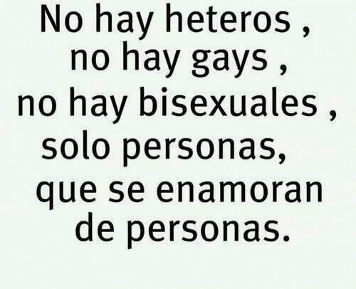 Un poco descomplicado, con ganas de conocer gente interezante pa las que sea. whattsap 3185760865