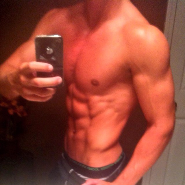 Avi is me. 16 years old. Aspiring fitness model. My Goal is to inspire others and be inspired! #FitFam #Soccer #Swoldier