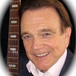 Guitarist with Motown legend Smokey Robinson. Host of https://t.co/1QjRD8xEFI Performance And Education. President House Of Bowles Publishing https://t.co/CopmDtidNH