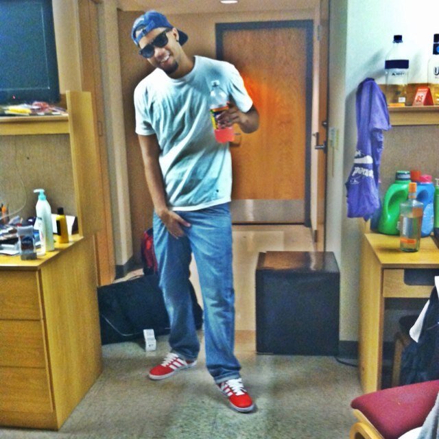 Everybody eats B.    ™103