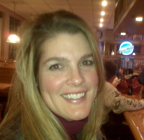 Melissa_K91's profile picture. Wife, Mom, Teacher and love the Hawkeyes 🖤💛