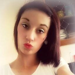 dαníєllєє jαmєs, Mrs James ♥ Married to @thuglife_2Pac93♥
 When Life Says Give Up...Hope Whispers Try One More Time♥
GunnerFamily :)
