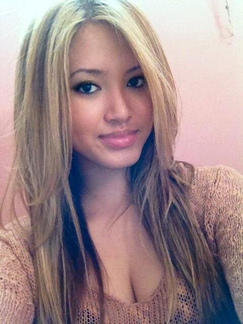 yes i'm a girl, yes i'm real...and yes i can be a little bit of a slut :) Follow me back, and DM for a naughty pic ;)