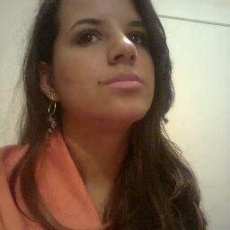 Um beijo pra quem gosta de mim e dois pra quem me odeia!