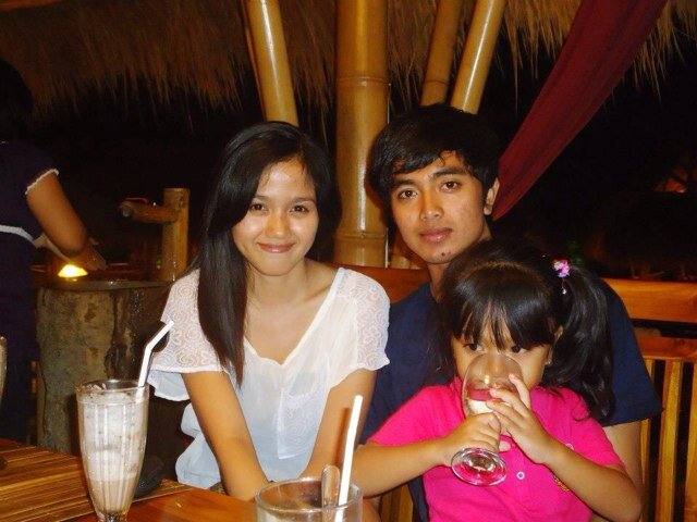 ri_hariari's profile picture. 