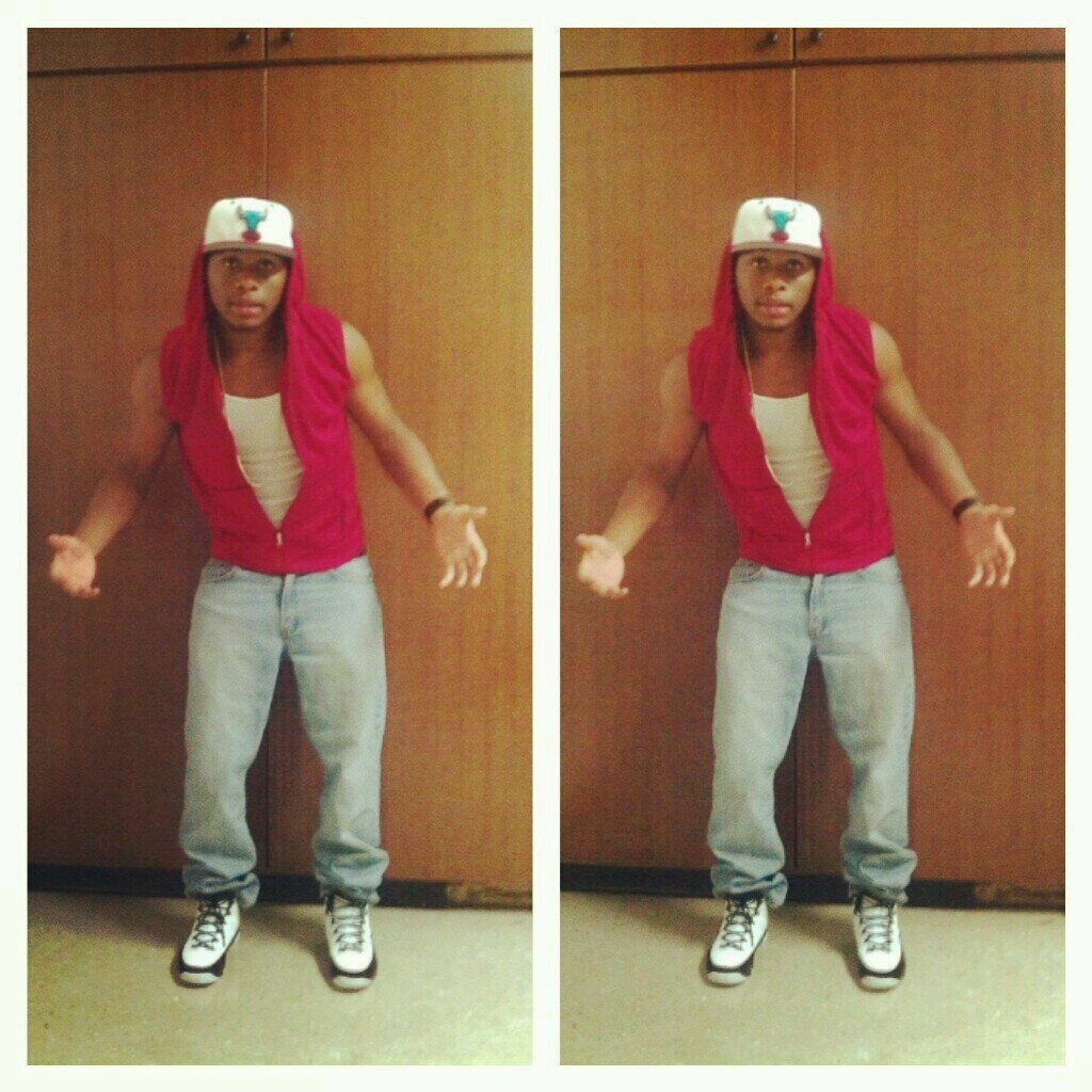 Follow me and ill follow back #IG: Selphmade32