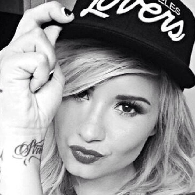 I swear by the moon and the stars in the sky I'll be there. ~ You can't undo a fall like this coz love don't know what distance is. @lovaticxdlg