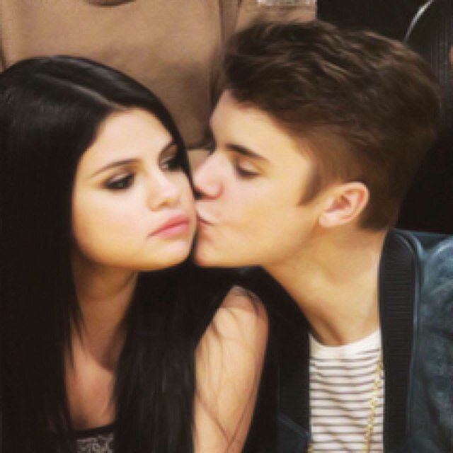 Its how you make me laugh when I dont even want to smile~ Married • Justin, Ava,Jay and Isabelle are my life [RP ONLY] [BACK UP] 6713|101312|91313