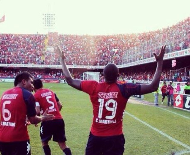 Jugador Profesional con Tiburones Rojos de Veracruz,Mexico http://t.co/Jxqt6zvQDw
