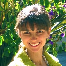 Nutritionist, mom, wife. Helping families in need to navigate through newly prescribed diets. And help the rest raise adventurous eaters.