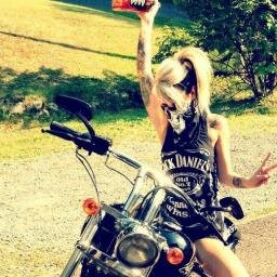 Let me love you on a backroad, let's make some reckless memories! #CountryGirlsWorld #PearlsandCurls #teamAWKWARD