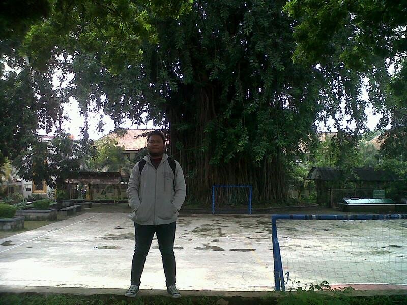260992 || As simple as possible || Liverpool F.C || Charets 2010 || FBM Univ. Widyatama ||