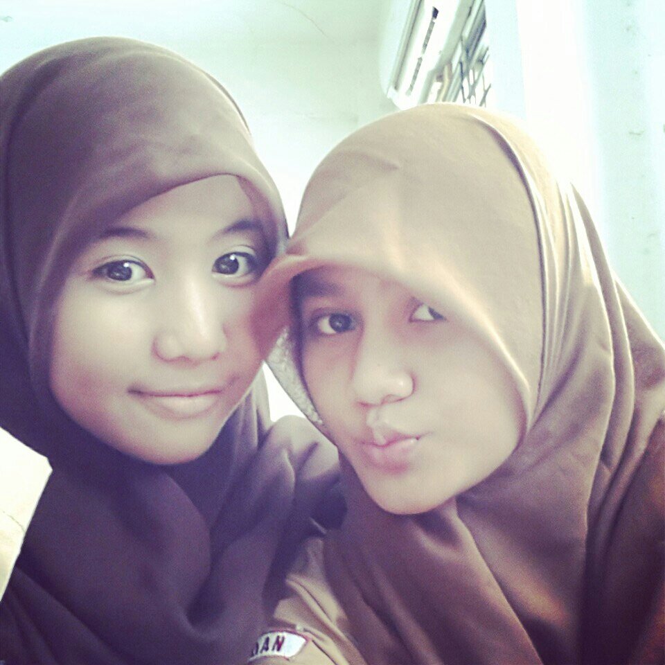 aries,11.april, simple person, ig : salsa_fakhira ^^