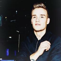 Please Follow @lilopaynes please please please! :) and thank you if you do!