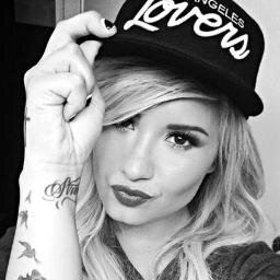 My name is Lucy and I'm a Lovatic with all my heart :) @ddlovato is my queen ♥. I love my #LovaticFamily. Follow me and I will follow you back! #DEMI is BEST!!!