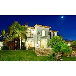 5,000+ sq.ft. Luxury homes in the Carmel Valley / Del Mar, Ca. area for sale.