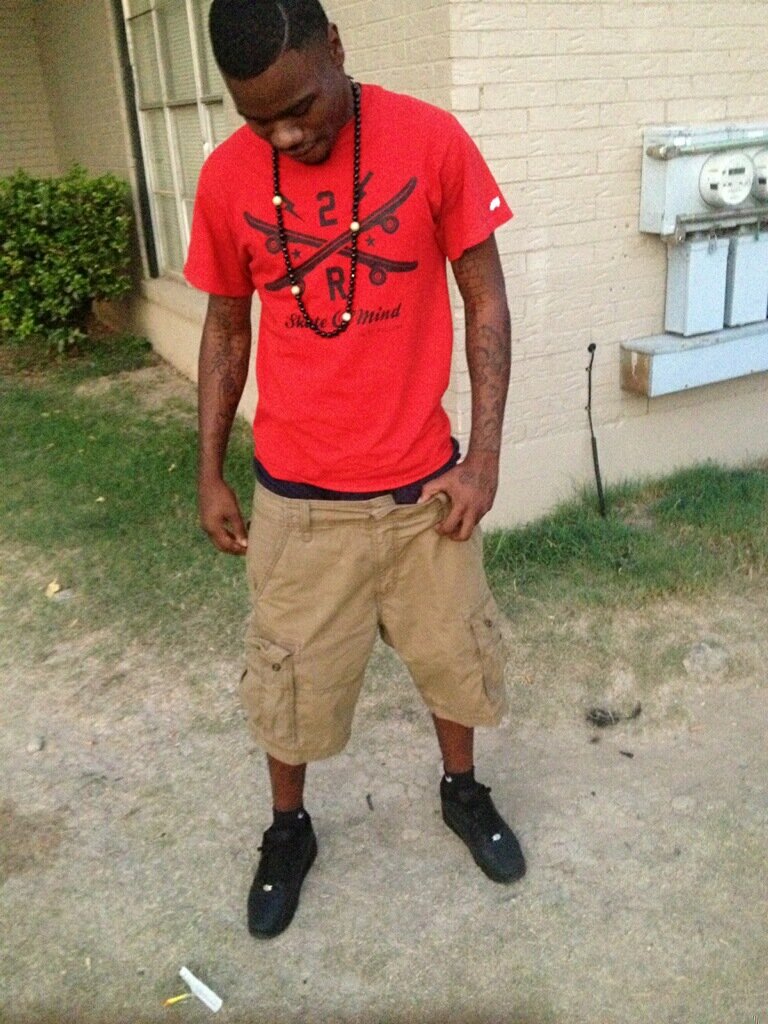 ION CHASE HOES I CHASE DREAMS...YUNG HIGHLANDHILLS MGB NIGGA FOLLOW ME I FOLLOW BACK