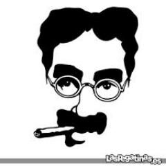 elfloro100's profile picture. Jo