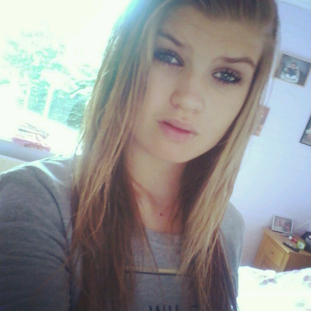 VZ3B / love lonneke en khouloud / kik : kissesxsvenja .