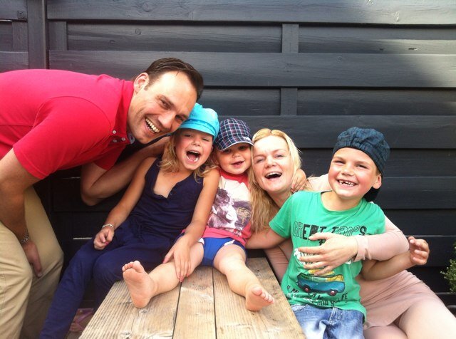 Gelukkig getrouwd met Mirjam en 3 fantastische kids. JMJ. Accountmanager Luxaflex-Nederland.Twittert Info☀ acties☀ van Luxaflex+wekelijkse #LuxaflexTip.
