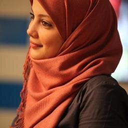 هناك أناســ تحدثهم عن الألمــ، فيحدثونك عن الأمل. ♥♥هؤلاء هم من نحتاجهم بالقرب منا دائما! هذا ما نحتاجه ان نمشي فوق حفر التشاؤمــ على حبل الامل.