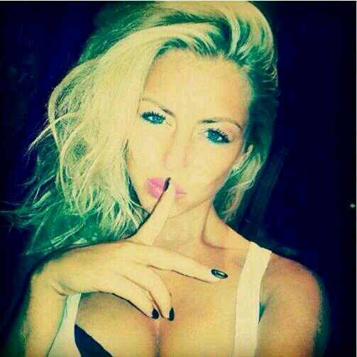 @CoraaantinM FOLLOW BACK SUR DEMANDE MORRAY. Tu veux ton hashtag en Top Tweet, #MonHashtagEnTT, je te contacterai!