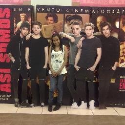 estudiante de huerta rendon y soy directioner de corazon me gusta one direction los amo mi pelicula preferida THIS IS US