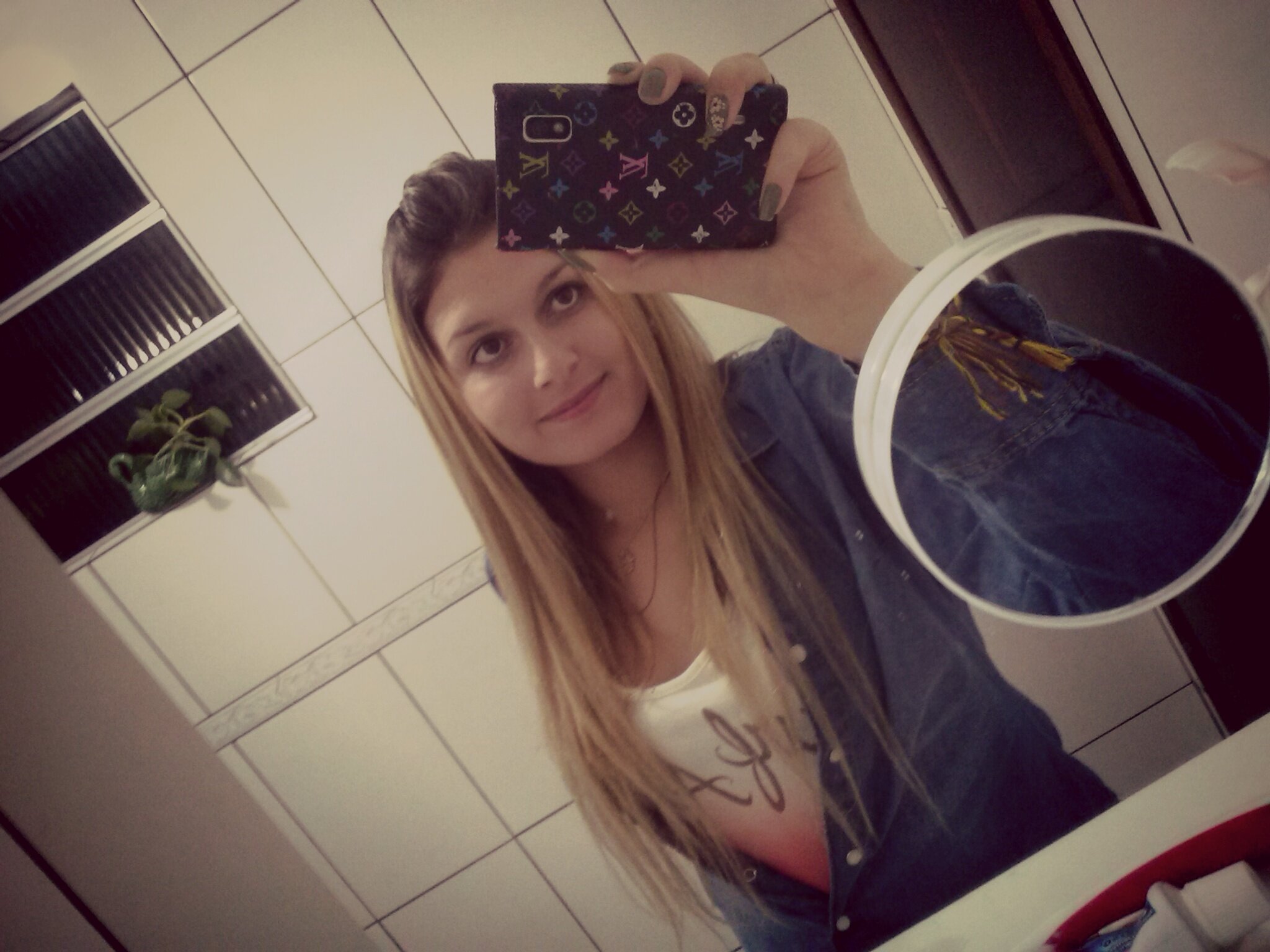 I'm not complicated, people do not accept my way.