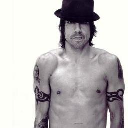 Frases da banda Red Hot Chili Peppers ( @ChiliPeppers)